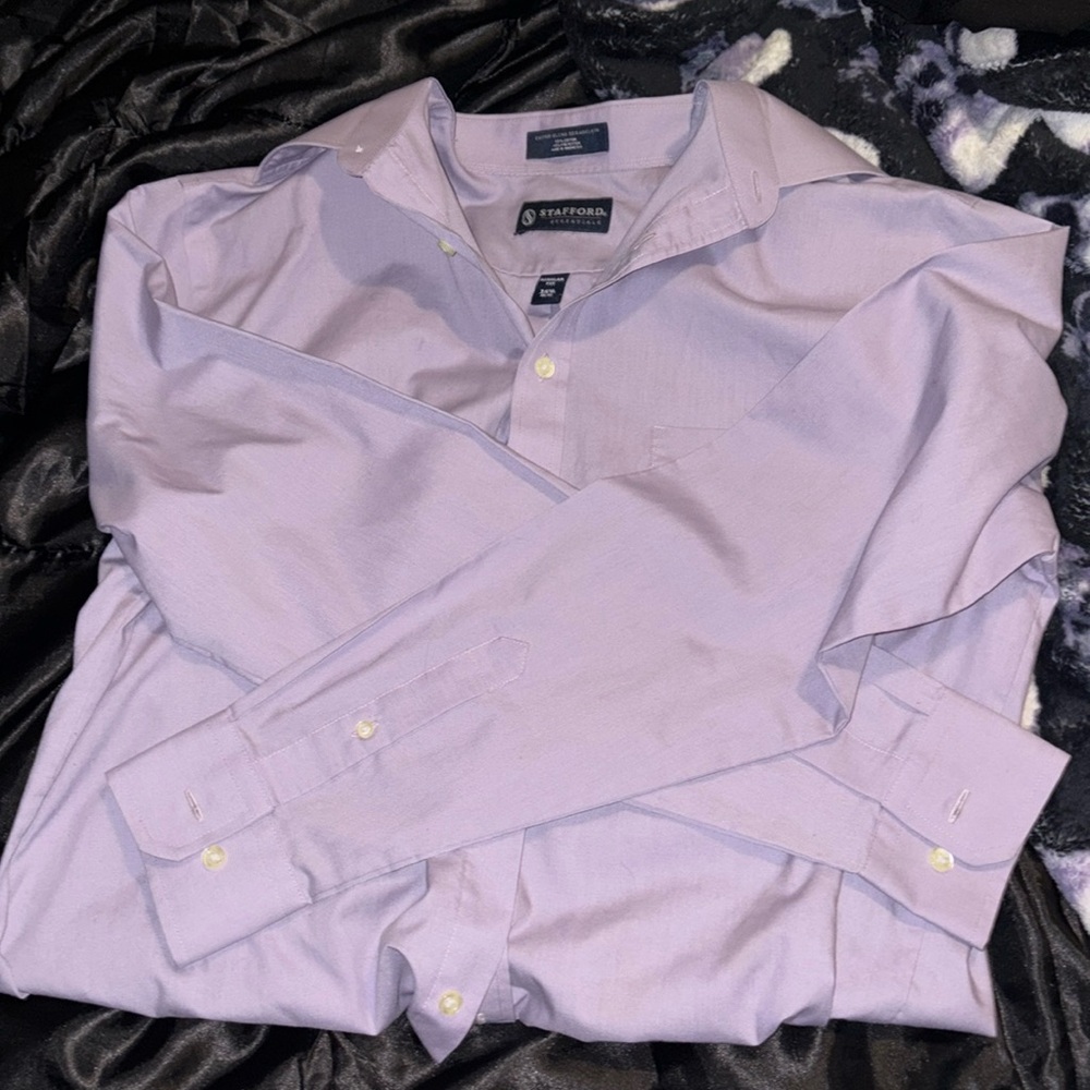 Men’s regular fit Stafford button down dress shirt. Size 15.5, 34-35.